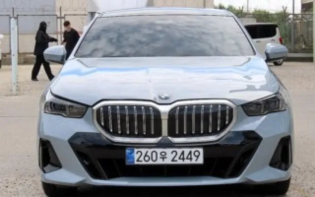 인천개인회생중고차리스 5시리즈 (G60) 530i xDrive 매물 사진 16 - 2024/02 27,699km